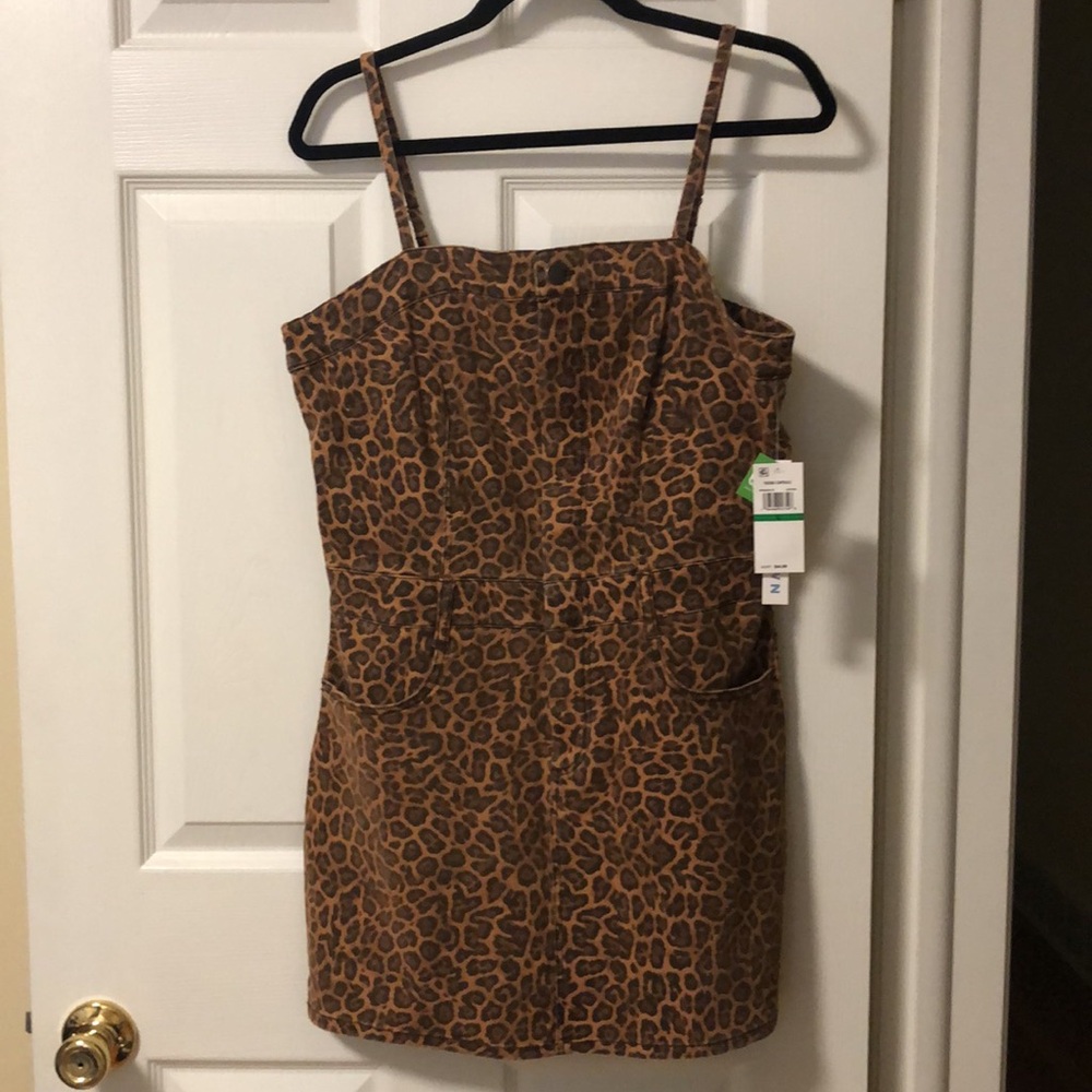 *LAST CALL* Tinseltown Juniors' Animal-Print Denim Mini Dress - Size L NEW - Picture 4 of 8